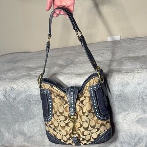 Coach Hamptons Signature C Slim Hobo Shoulder Bag • F04M-1424 • Vintage